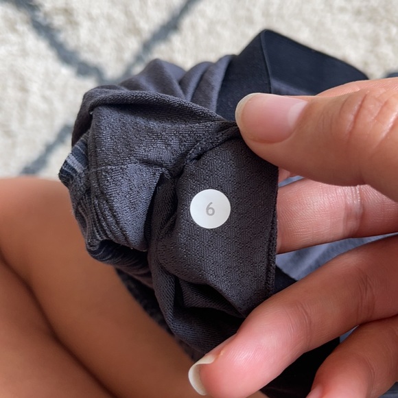 SOLD Lululemon Razorback tank top - Picture 4 of 4